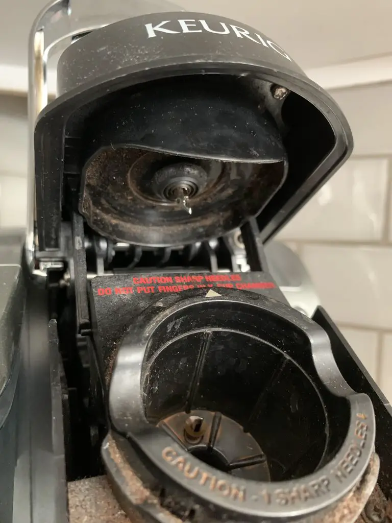 how to fix keurig not pumping water: clean dirty needles